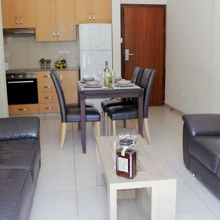 St. Mamas Apts Scala Exterior foto
