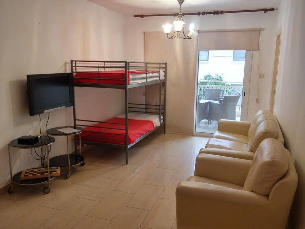 St. Mamas Apts Scala Exterior foto